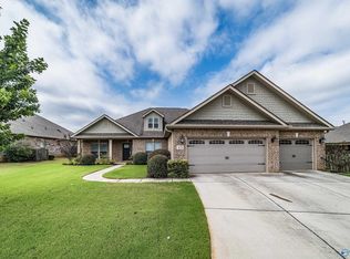 43 Youpon Dr, Huntsville, AL 35824