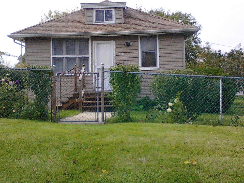1st image of 2340 Dickey Ave