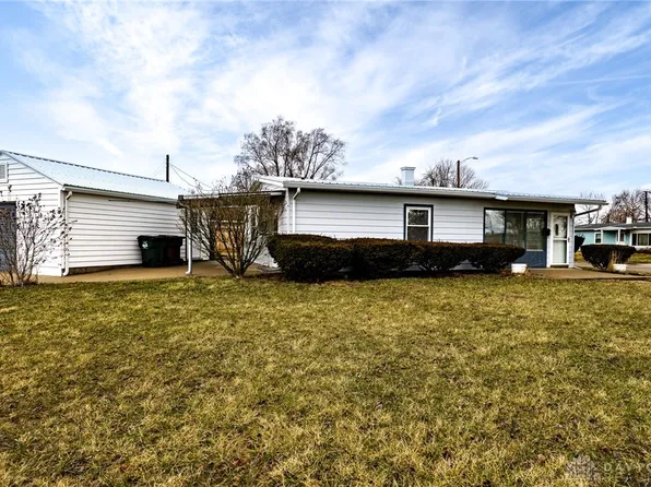 801 N Scott St, New Carlisle, OH 45344