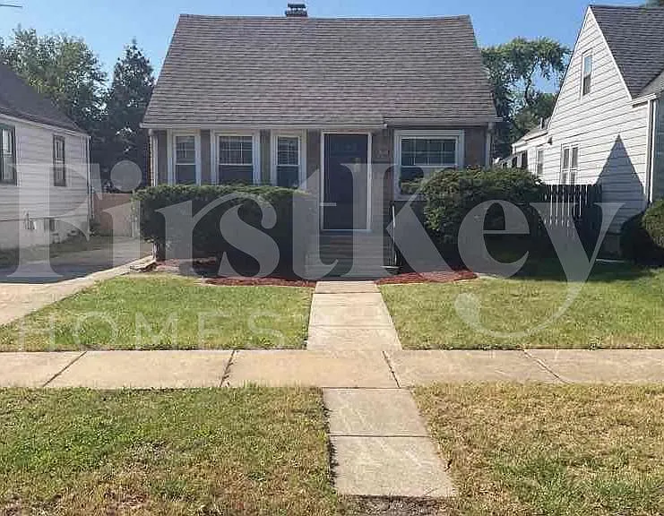 14646 Atlantic Ave — Photo 2