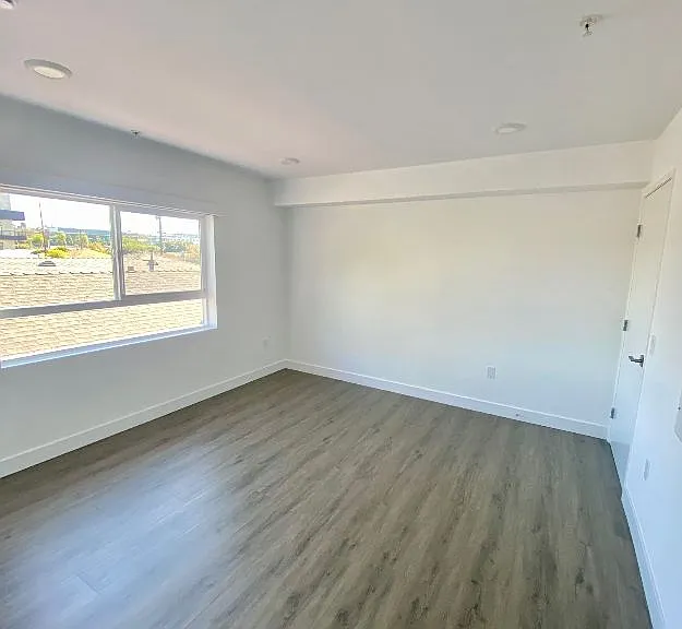 5455 Inglewood Blvd #4 — Photo 3