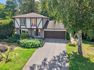 7 Maplecrest Rd, Springwater, ON L9X 0P8