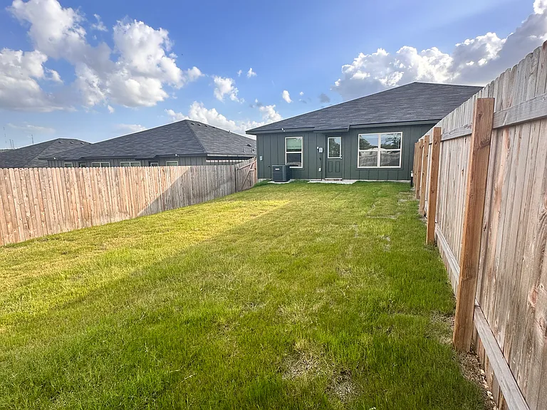 1231 Concord Dr #B — Photo 10