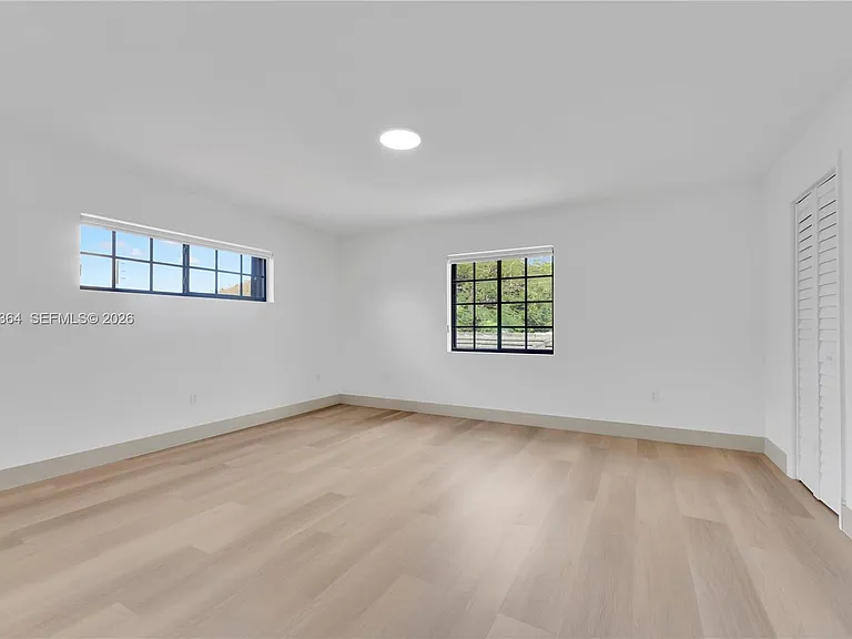 456 SW 20th Rd — Photo 30