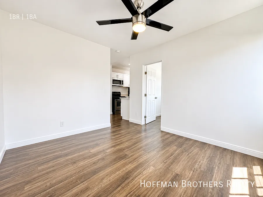 3015 London St Los Angeles, CA 90026 — Photo 2