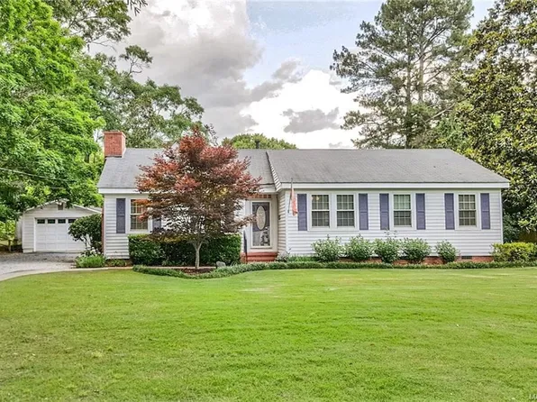 908 W Tuskeena St, Wetumpka, AL 36092