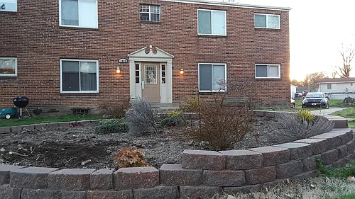 1025 Shackelford Rd Photo 1