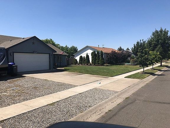 5th image of 12611 W Chandler Ave