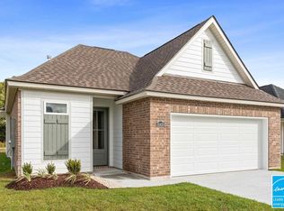 10420 Highland Lakes Dr, Denham Springs, LA 70726