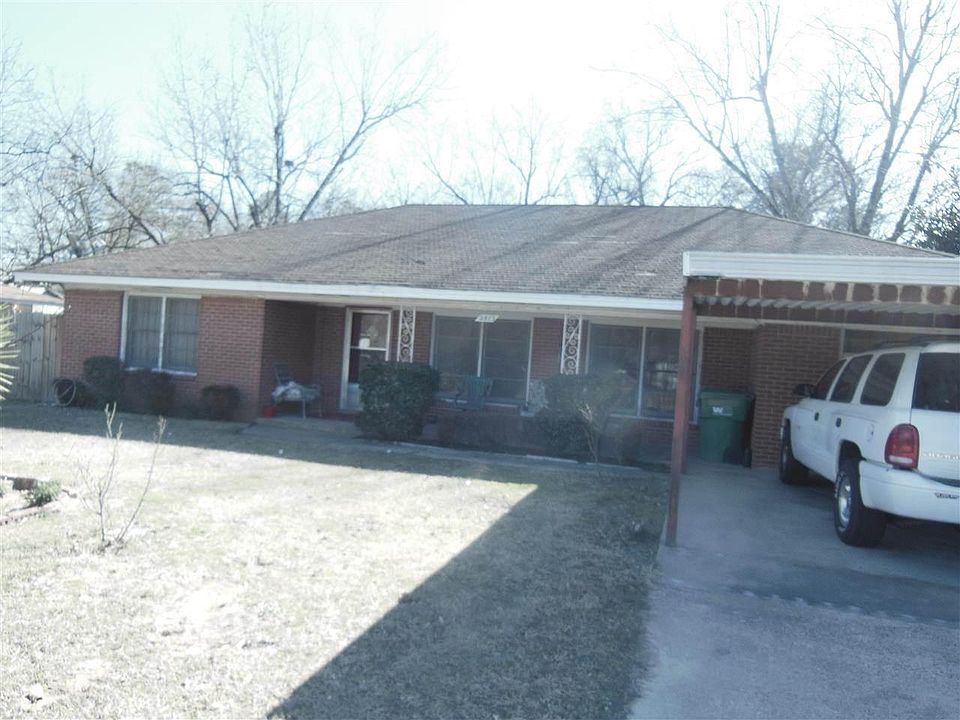 1st image of 2813 S Lake Dr