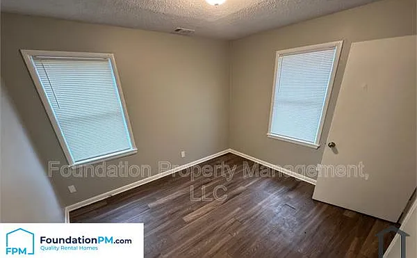 3276 Ashland St — Photo 5