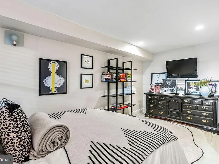 318 Todd Pl NE — Photo 33