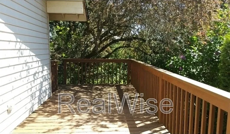 7730 SW Eaker Pl — Photo 18