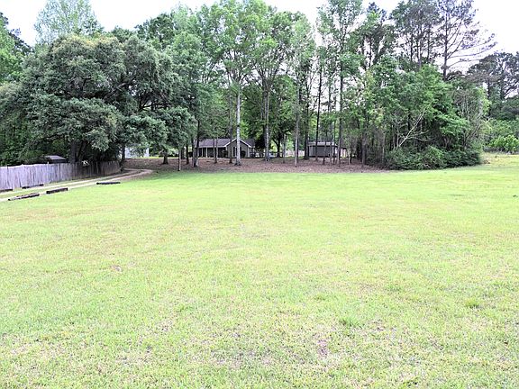 3rd image of 713 Nobles Rd