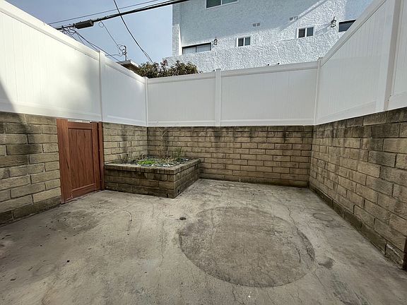 5th image of 3722 Hughes Ave APT 4