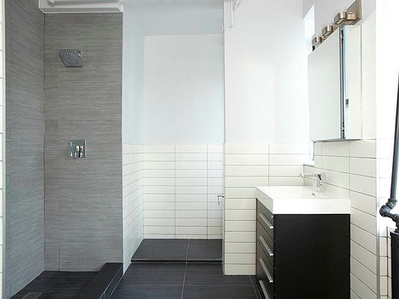 4th image of 17 Bleecker St APT 7E
