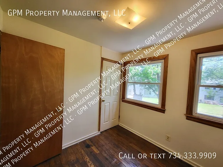 2040 Dryden St — Photo 7