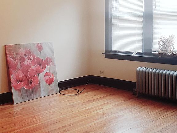 3rd image of 10928 S Vernon Ave #2