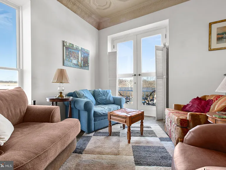 809 Caroline St #301 — Photo 17