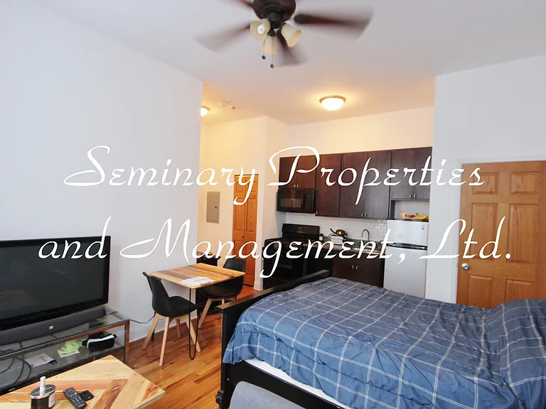 4504 N Paulina St #201 — Photo 4