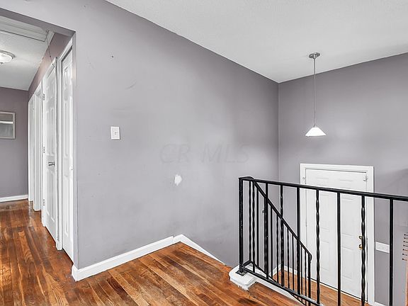 5th image of 2436 Botsford Pl