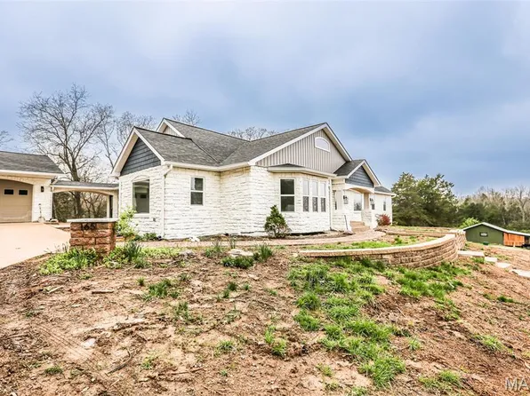 165 Tall Oaks Dr, Eureka, MO 63025