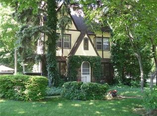 363 University Dr, East Lansing, MI 48823