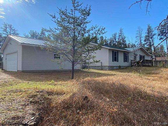 4th image of 850 Lakewood Ln