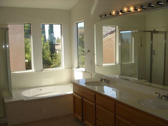 5th image of 1533 Wharton Ct