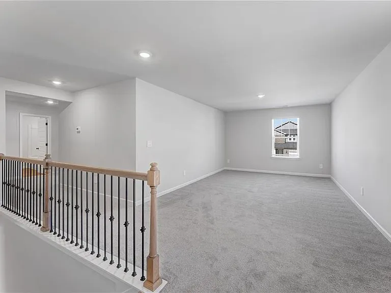 2929 Sweet Red Cir — Photo 38