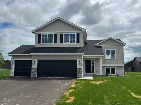 1518 Raccoon Ln, New Richmond, WI 54017
