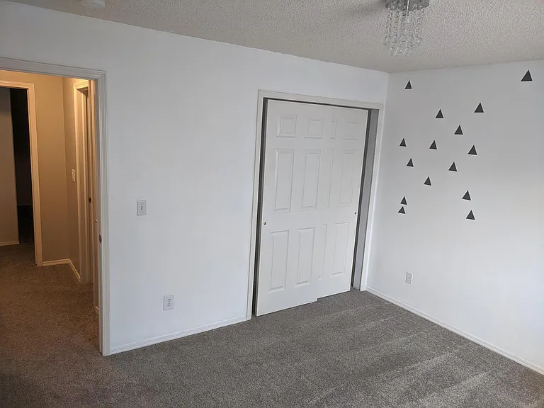 9045 Rochester Dr — Photo 44