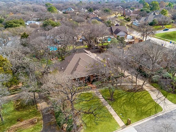 4th image of 4103 Savannah Ct