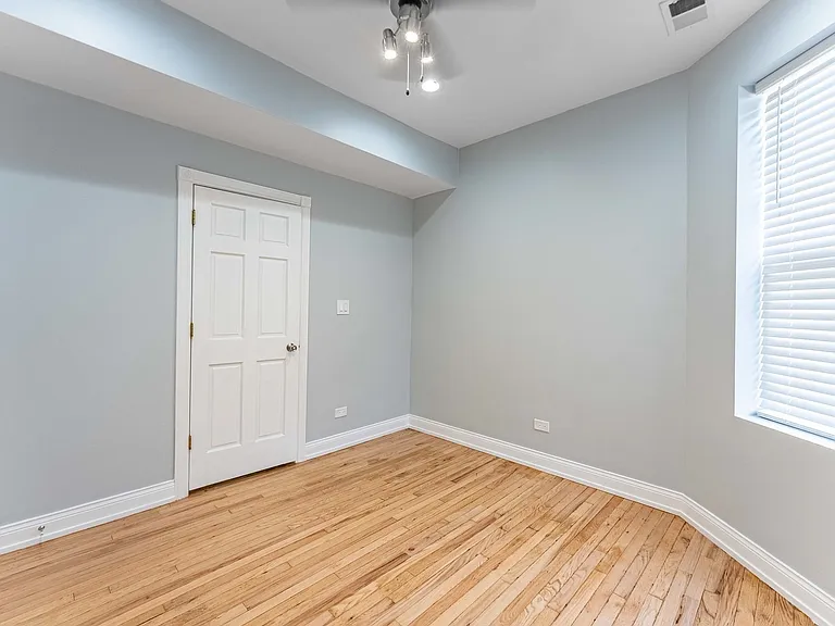 555 N Lawler Ave #1 — Photo 5