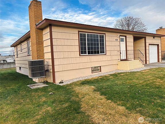 3rd image of 426 E Brown Avenue