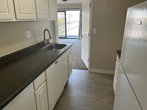 4th image of 4132 11th Ave NE
