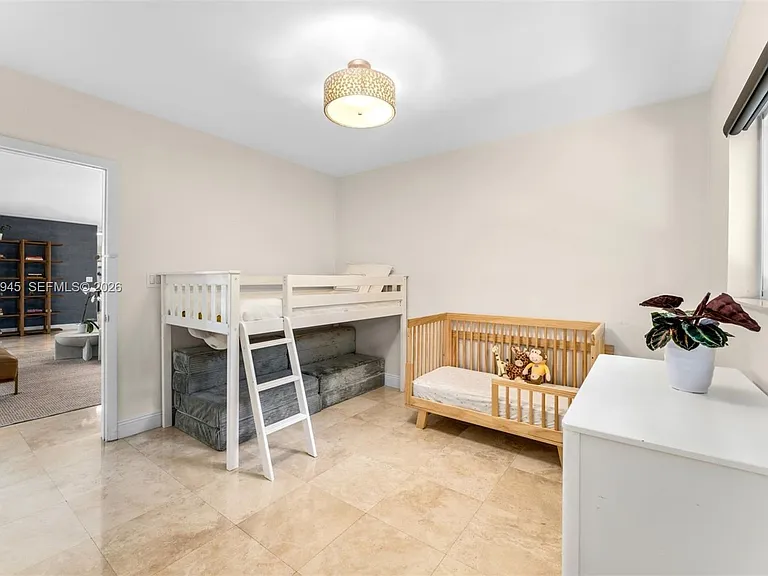 611 Santurce Ave — Photo 23