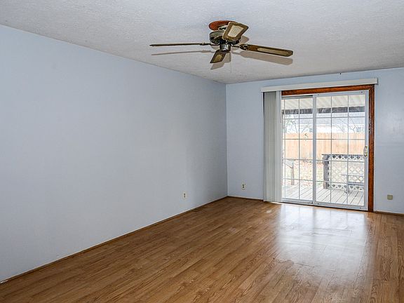 4th image of 523 Snow Ave