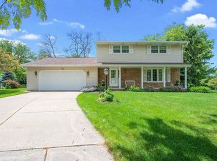 1556 Fox Ridge Ct, De Pere, WI 54115