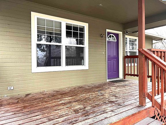 4th image of 304 E Schwenne St