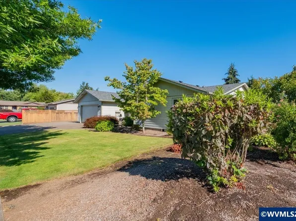 4727 San Francisco Dr NE, Salem, OR 97305