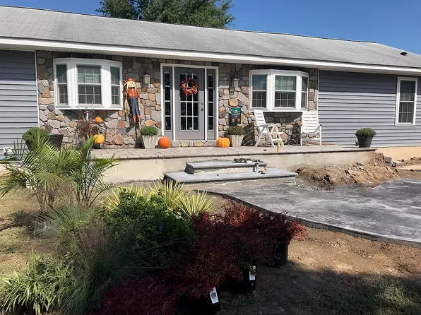 18219 Hickory Ln, Lewes, DE 19958