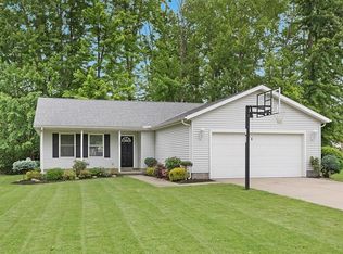 7669 Lake Rd, Madison, OH 44057