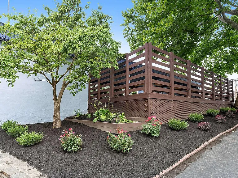 Creekside Apartments — Photo 45