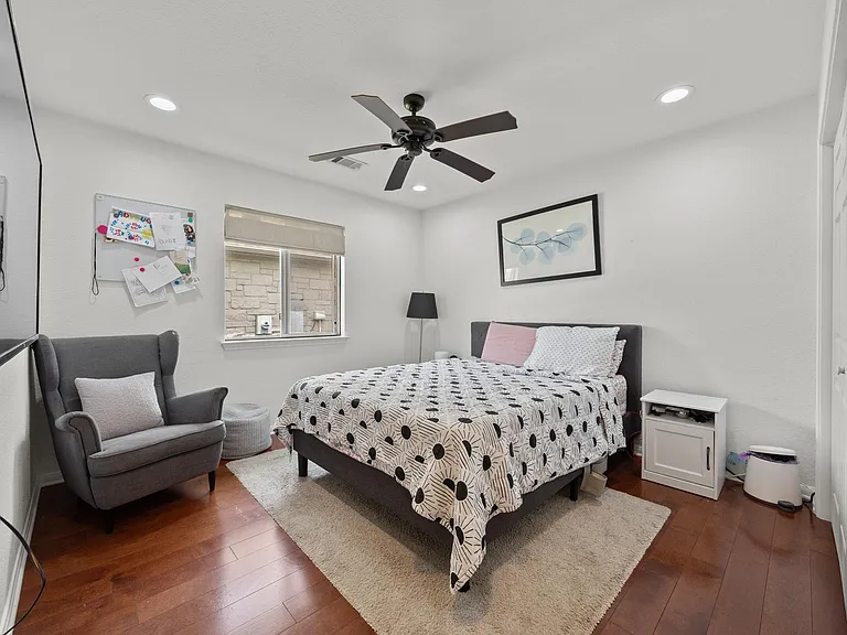 15609 Royal Dublin Dr — Photo 8