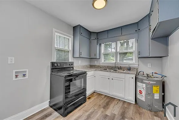 7920 Rugby Ave — Photo 8
