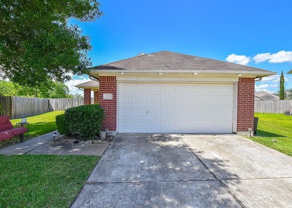 1st image of 14622 Sweetwater View Dr