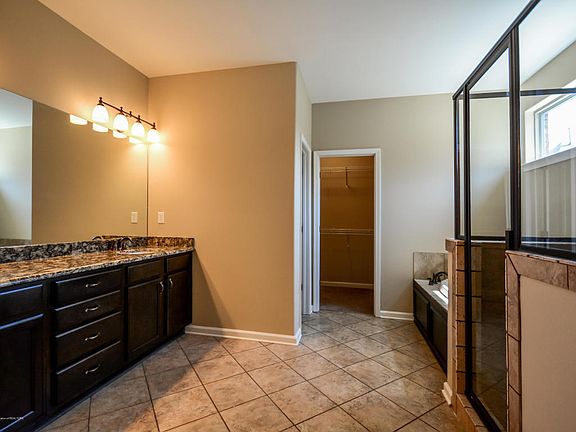 5th image of 7088 Whittier Dr