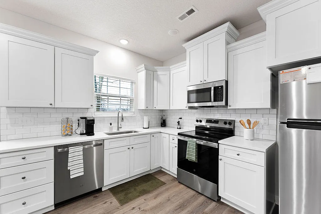 Sandstone Pointe Townhomes — Photo 3