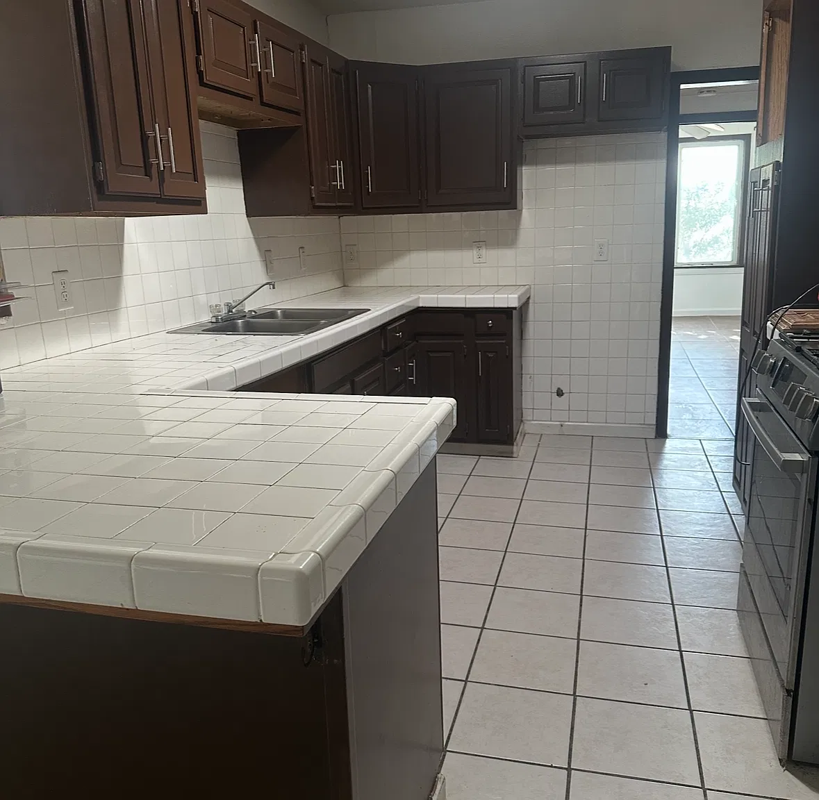 3 bed, 1150 sqft, $1,650 — Photo 1